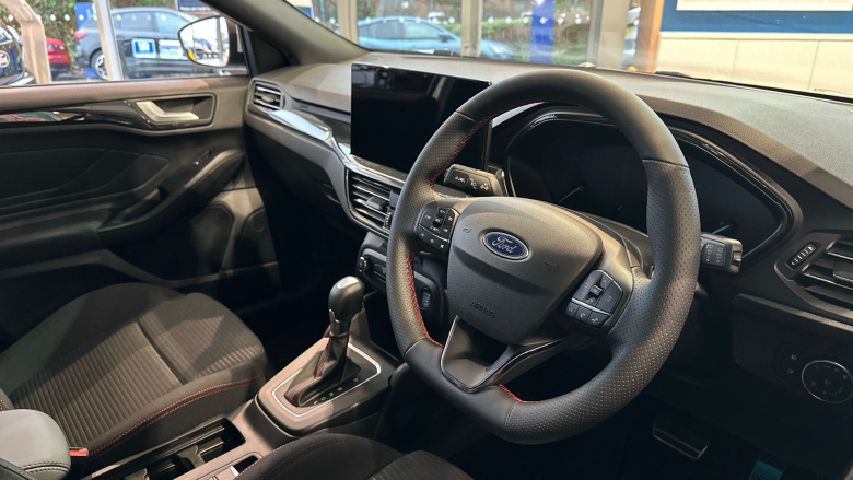 Ford Focus 1.0 EcoBoost Hybrid mHEV 155 ST-Line 5dr Auto Petrol Hatchback